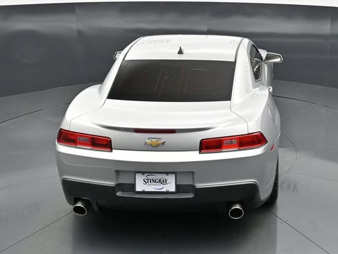 Used 2015 Chevrolet Camaro LT RWD image 23