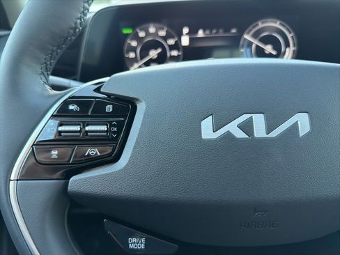 New 2025 Kia Niro Wind w/ Wind Preserve Package image 17
