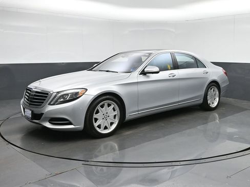 Used 2016 Mercedes-Benz S 550 4MATIC Sedan image 3