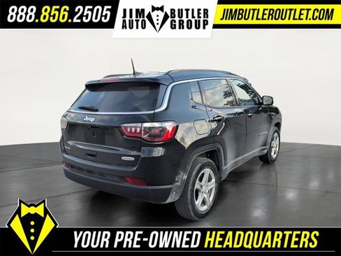 Used 2024 Jeep Compass Latitude AWD/4WD image 2