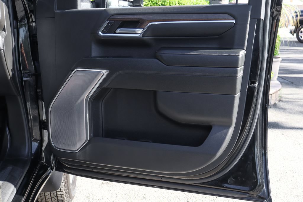 Used 2024 Chevrolet Silverado 3500 High Country w/ High Country Premium Package AWD/4WD image 56