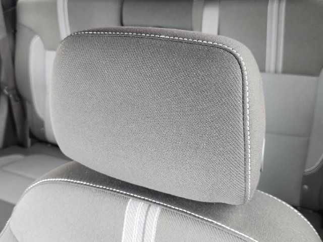 Used 2024 Chevrolet Blazer LT FWD image 24