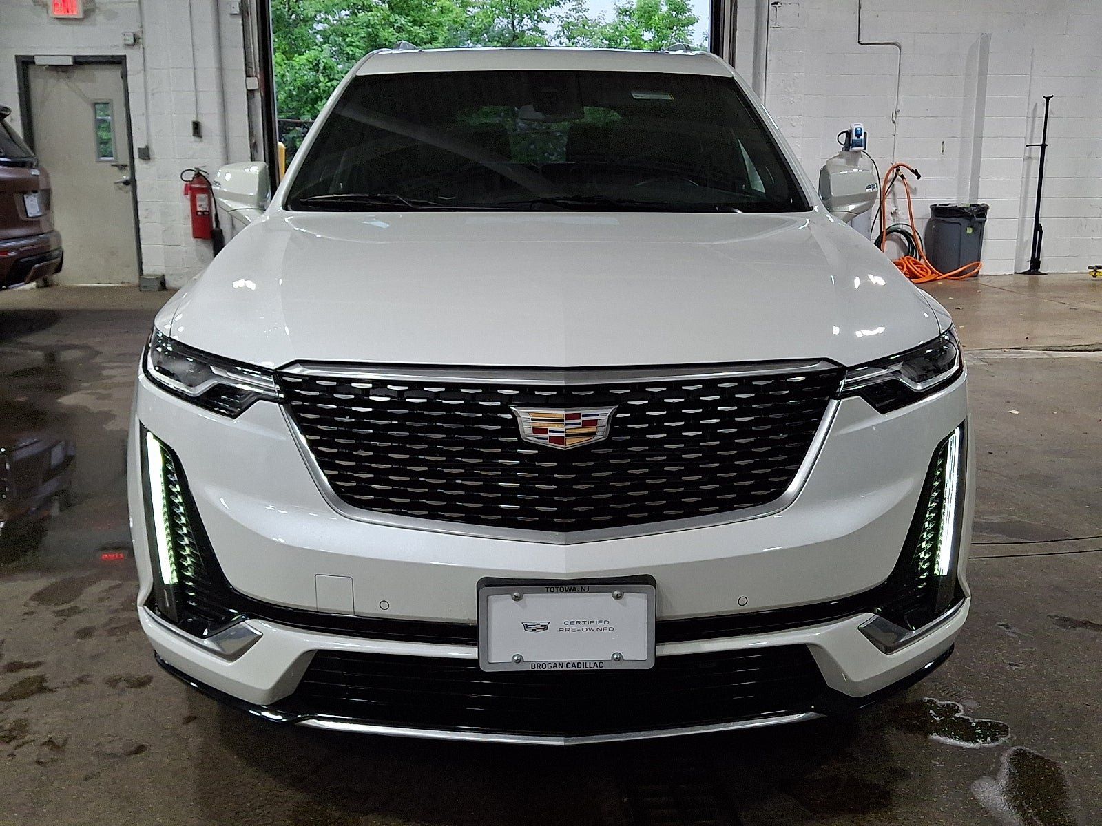 Certified 2023 Cadillac XT6 Premium Luxury AWD/4WD image 8