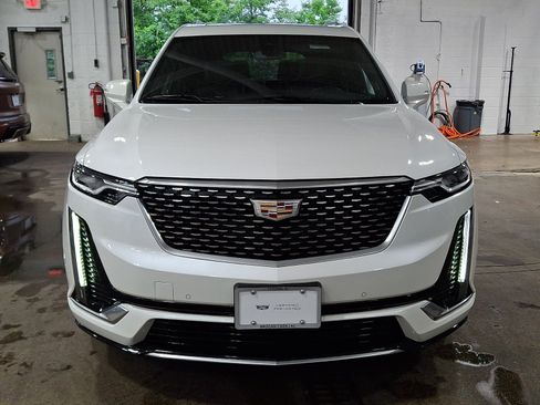 Certified 2023 Cadillac XT6 Premium Luxury AWD/4WD image 8