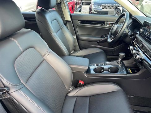 Used 2022 Honda Civic Touring image 8