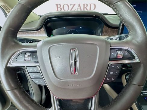 Certified 2023 Lincoln Nautilus Reserve w/ Luxury Package image 13