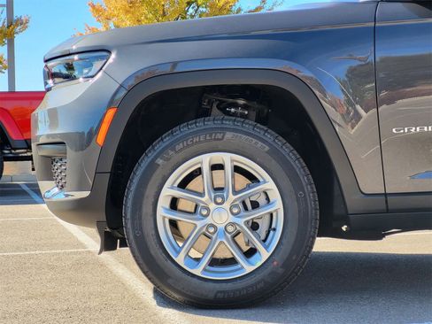 New 2025 Jeep Grand Cherokee L Laredo w/ Trailer Tow Package image 6