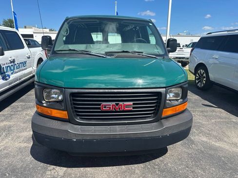Used 2014 GMC Savana 1500 RWD image 2