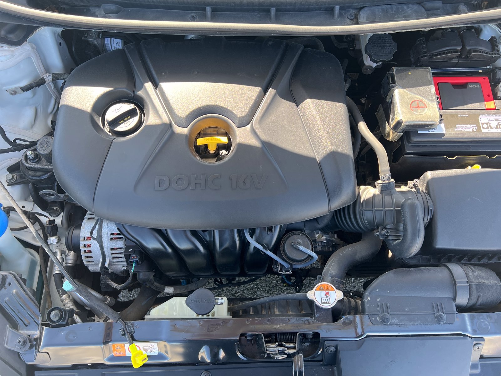 Used 2015 Hyundai Elantra SE FWD image 21