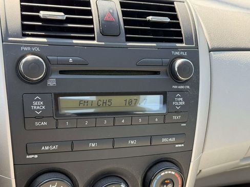 Used 2010 Toyota Corolla LE FWD image 3
