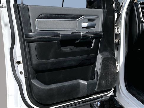 Used 2019 RAM 2500 Big Horn image 21