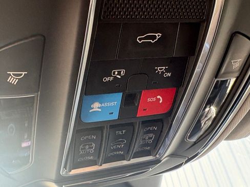 Used 2022 Jeep Grand Cherokee L Limited w/ Luxury Tech Group II AWD/4WD image 25