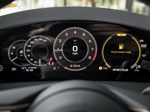 Certified 2026 Porsche Panamera GTS AWD/4WD image 28