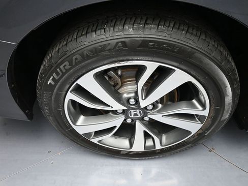 Certified 2024 Honda Odyssey Touring image 13