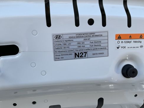 Used 2024 Hyundai Ioniq 5 SEL RWD image 24
