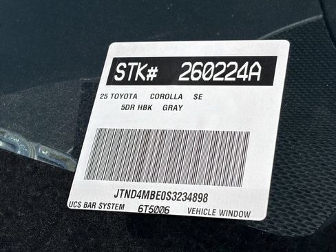 Used 2025 Toyota Corolla SE w/ SE Package FWD image 15