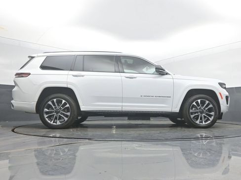 Used 2024 Jeep Grand Cherokee L Overland w/ Advanced Protech Group III AWD/4WD image 52