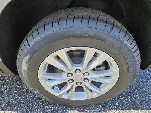 New 2026 Cadillac XT5 Luxury image 14