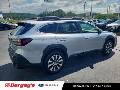 Used 2025 Subaru Outback Limited AWD/4WD image 4