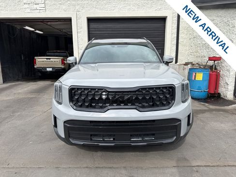 Used 2025 Kia Telluride EX X-Line AWD/4WD image 2