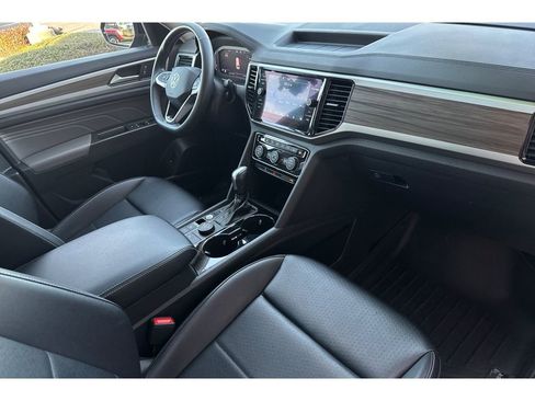 Used 2022 Volkswagen Atlas SEL image 19
