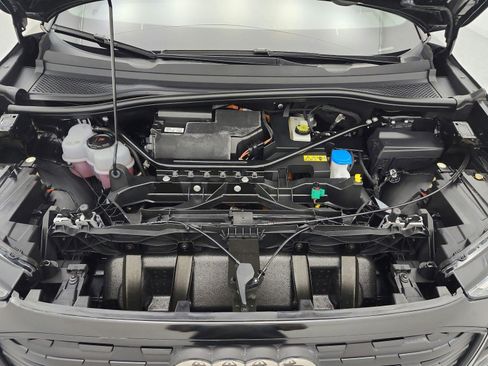 Used 2023 Audi Q4 e-tron Premium Plus w/ Premium Plus image 17