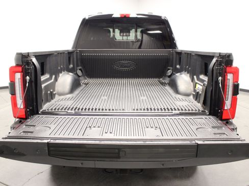 Used 2024 Ford F250 Limited w/ FX4 Off-Road Package AWD/4WD image 15