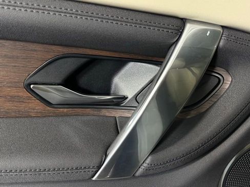 Used 2023 Land Rover Discovery Sport S image 24