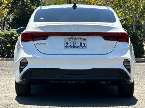 Used 2022 Kia Forte LXS FWD image 4