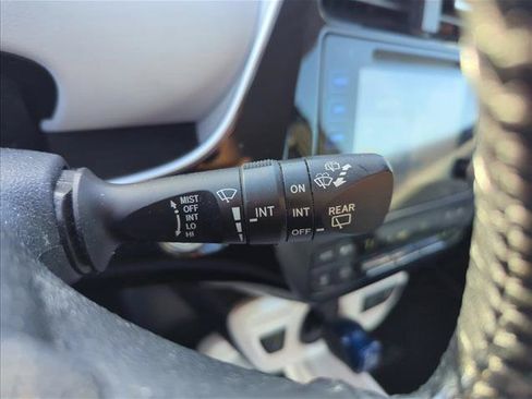 Used 2017 Toyota Prius Three FWD image 18