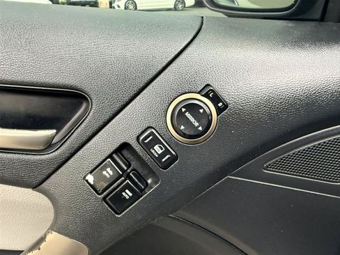 Used 2016 Hyundai Genesis 3.8 RWD image 19