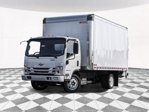 New 2025 Chevrolet Low Cab Forward 5500XG RWD image 2