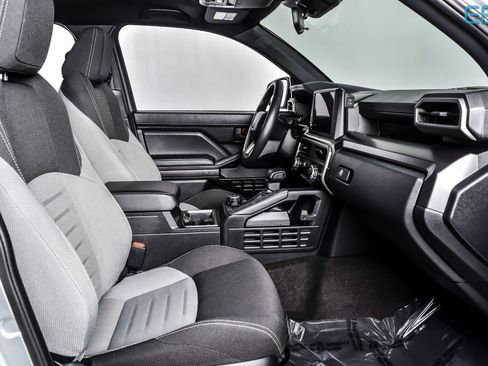 Used 2025 Toyota 4Runner TRD Off-Road image 25