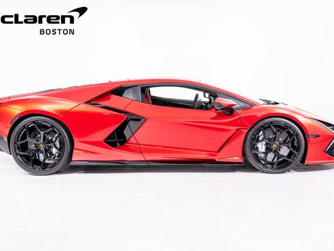 Used 2024 Lamborghini Revuelto image 7
