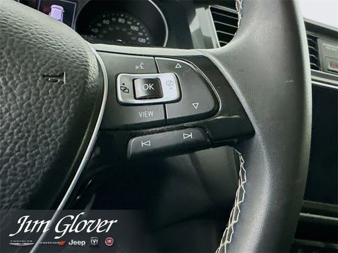 Used 2021 Volkswagen Tiguan SE image 29