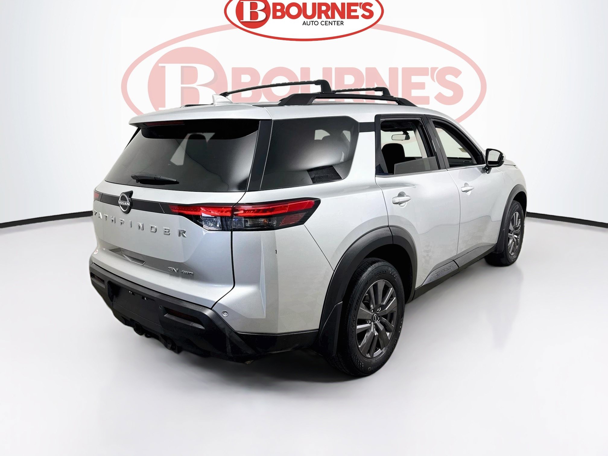 Used 2023 Nissan Pathfinder SV w/ SV Premium Package AWD/4WD image 11