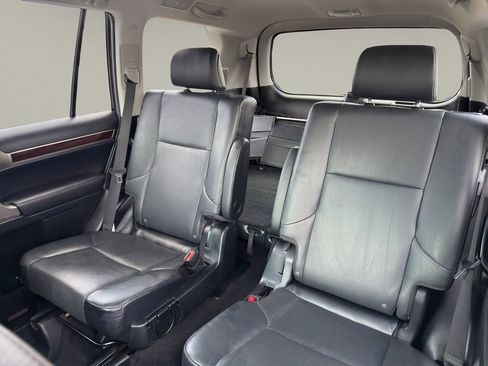 Used 2017 Lexus GX 460 Luxury w/ Sport Design Package AWD/4WD image 13