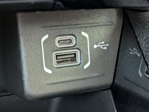 New 2026 Jeep Compass Latitude w/ Sun and Sound Group image 20