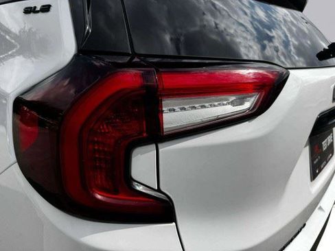 Used 2022 GMC Terrain SLE w/ Driver Convenience Package FWD image 14