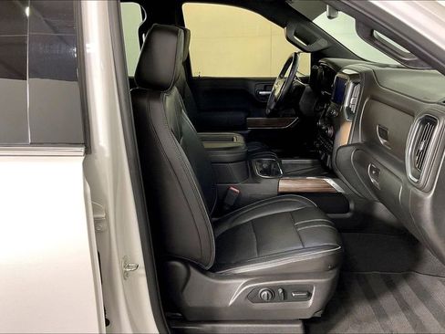 Used 2019 Chevrolet Silverado 1500 High Country w/ Safety Package II image 10