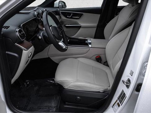 Certified 2025 Mercedes-Benz GLC 300 4MATIC image 12