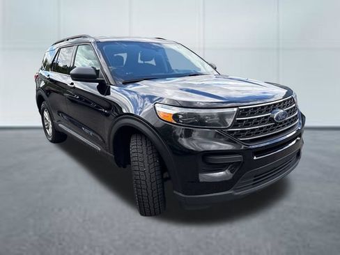 Used 2022 Ford Explorer XLT AWD/4WD image 5