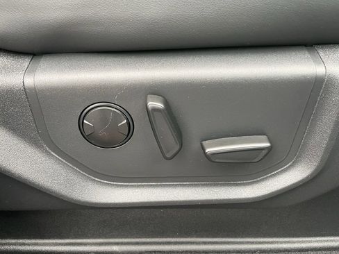 Used 2024 Ford Expedition XLT image 61