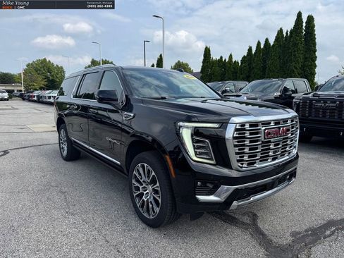 New 2026 GMC Yukon XL Denali w/ Sun & Power Step Package AWD/4WD image 9