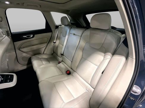 Used 2024 Volvo XC60 B5 Ultimate w/ Climate Package AWD/4WD image 20