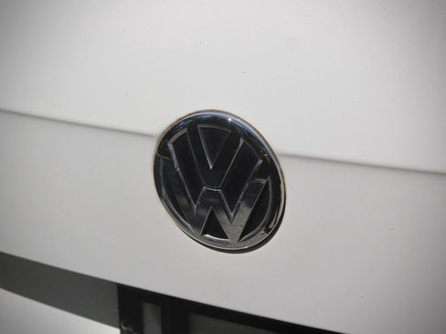Used 2021 Volkswagen Tiguan SE w/ Panoramic Sunroof Package AWD/4WD image 29