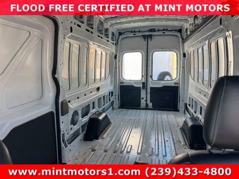 Used 2022 Ford Transit 250 148 High Roof Extended image 12