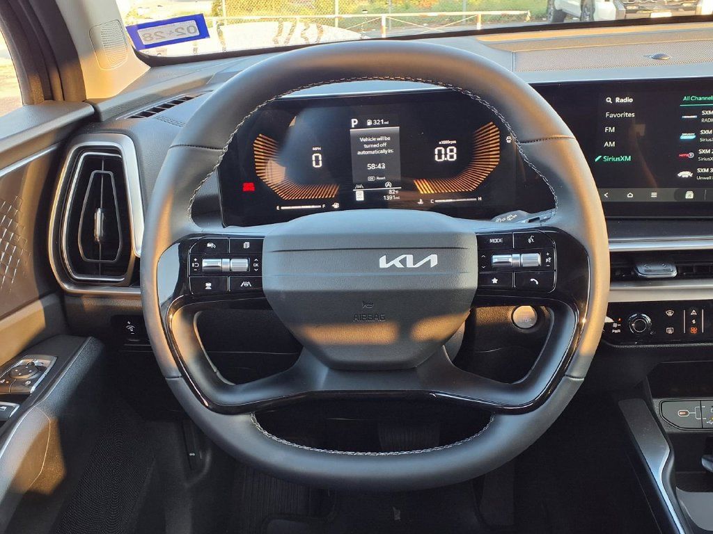 Used 2026 Kia Sorento LX FWD image 13