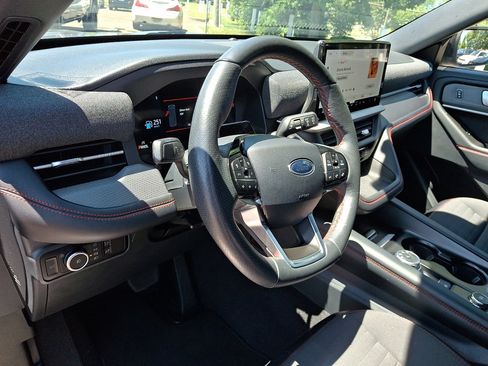 Used 2025 Ford Explorer ST-Line AWD/4WD image 25