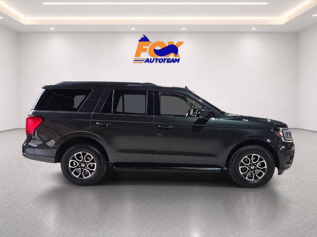 Used 2022 Ford Expedition XLT AWD/4WD image 4